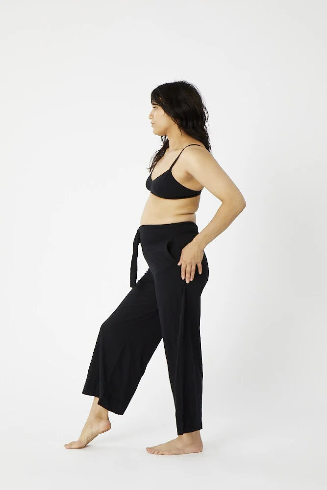Side view of Pansy drawstring pants in Black.