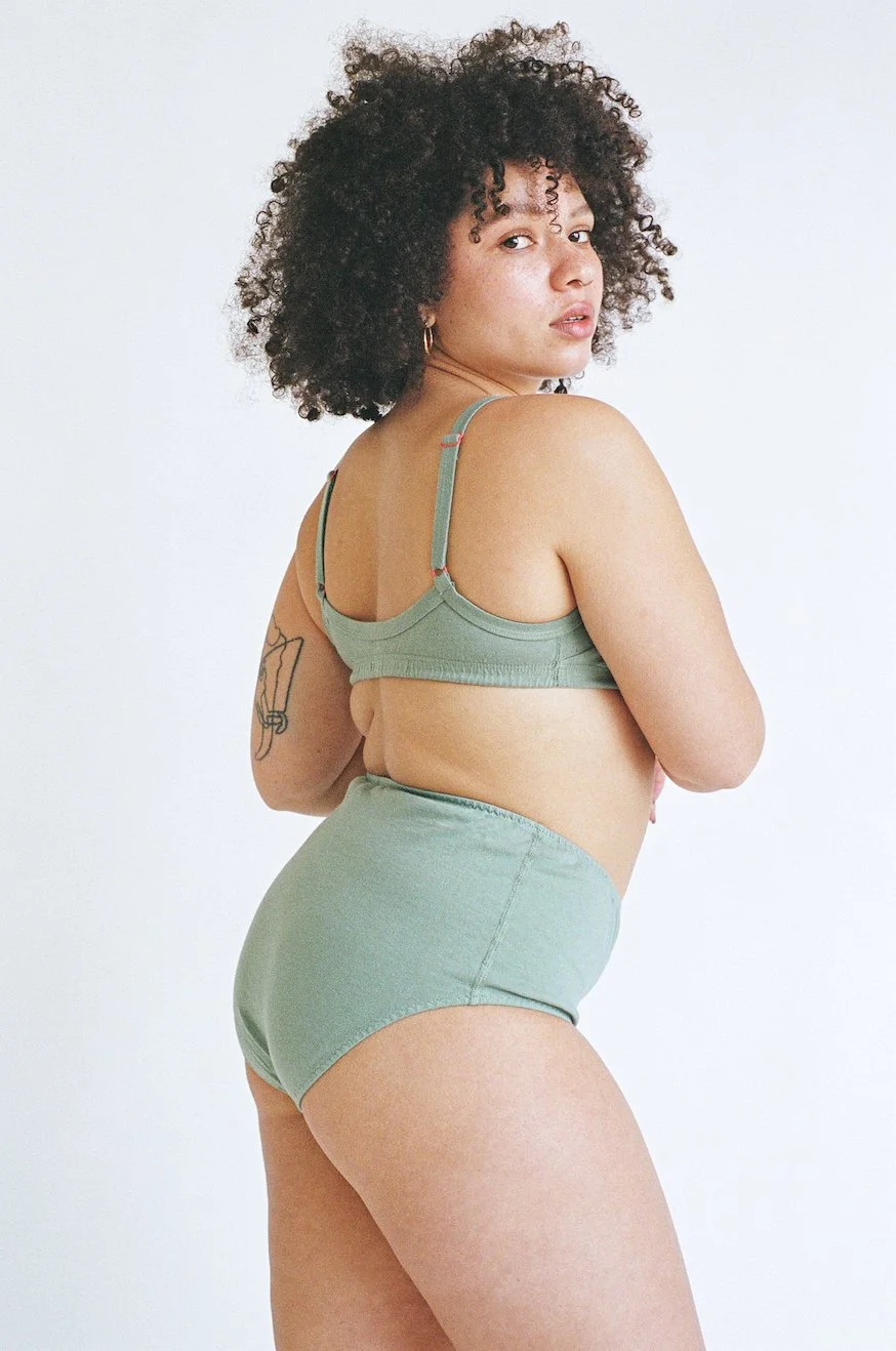 Side view of Pansy high-rise underwear in the color Mermaid.