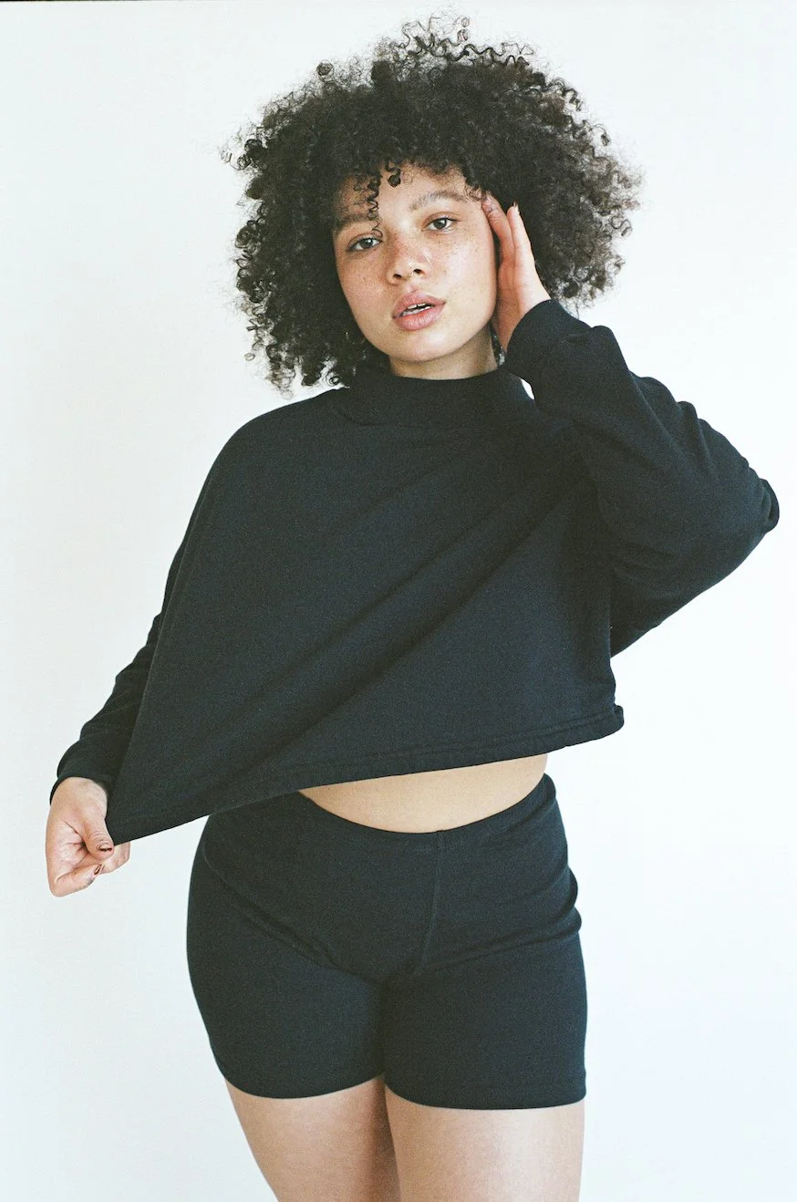 Pansy Fleece Top in black.
