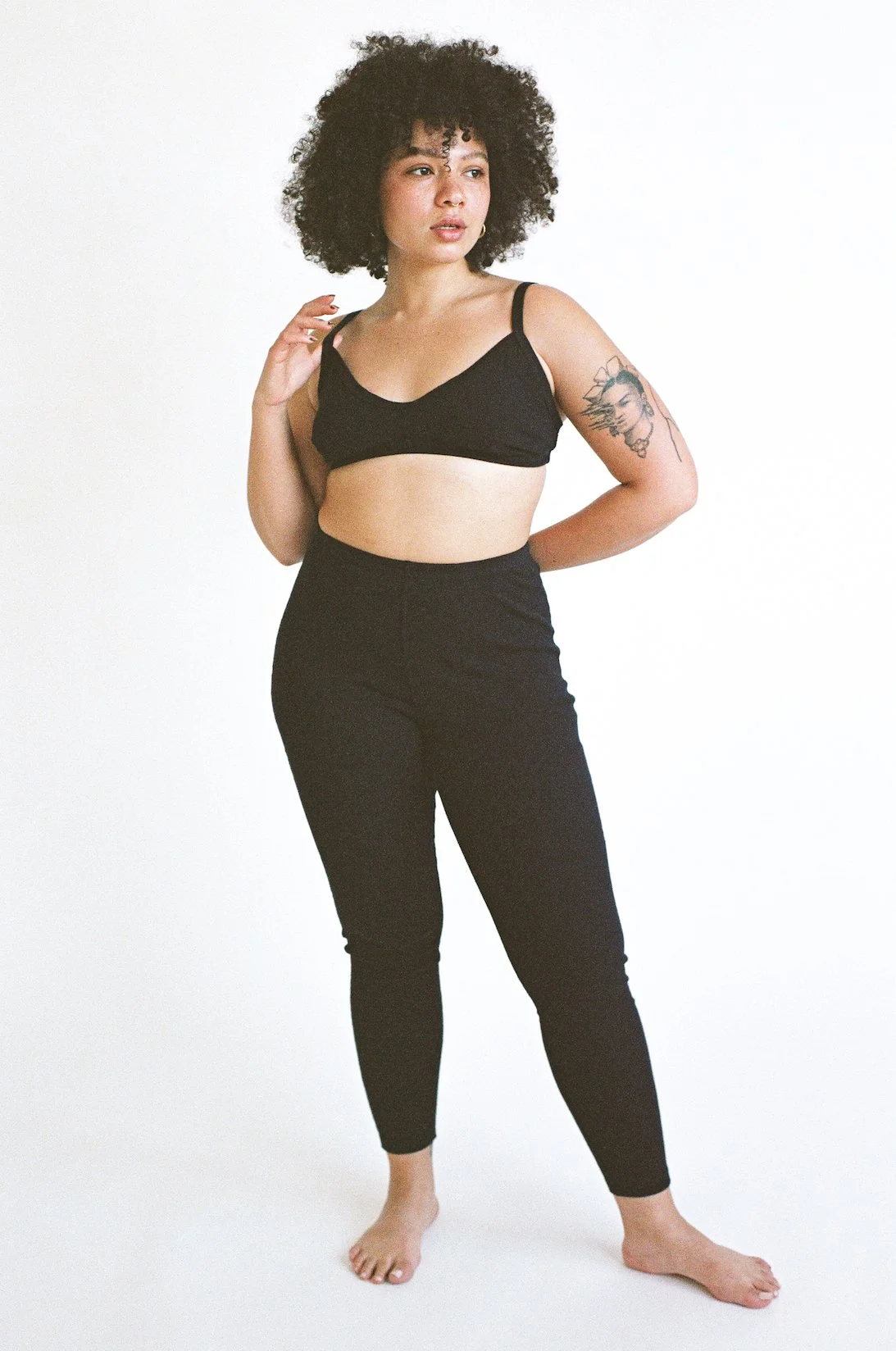 Pansy's organic cotton leggings in black.