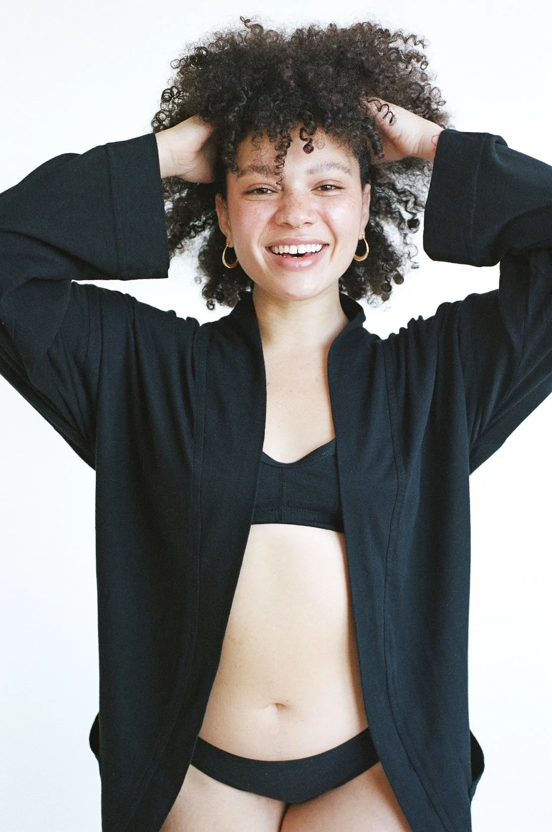 black robe smile bra low rise 5.jpeg
