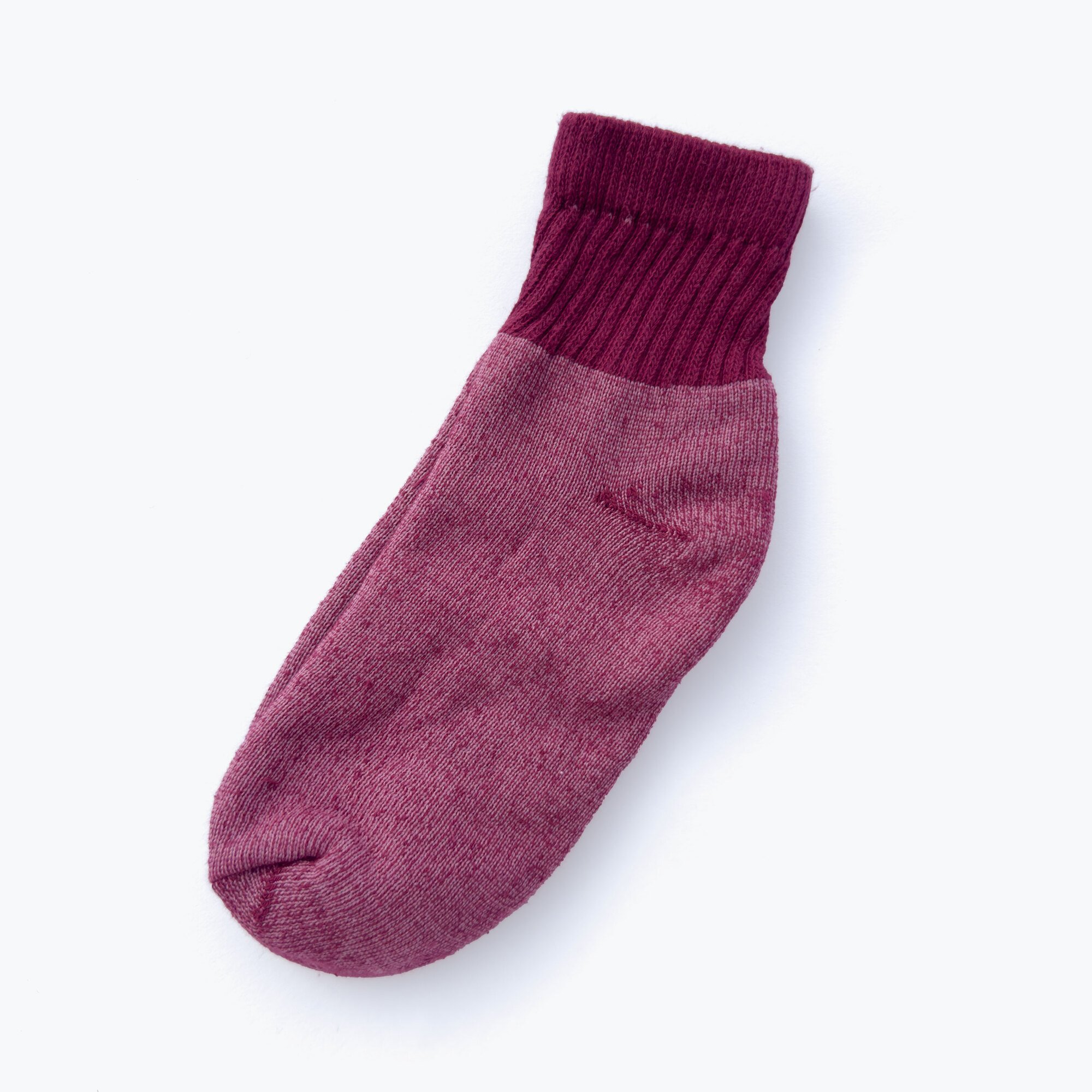 Pansy organic cotton short tube socks in Wine.