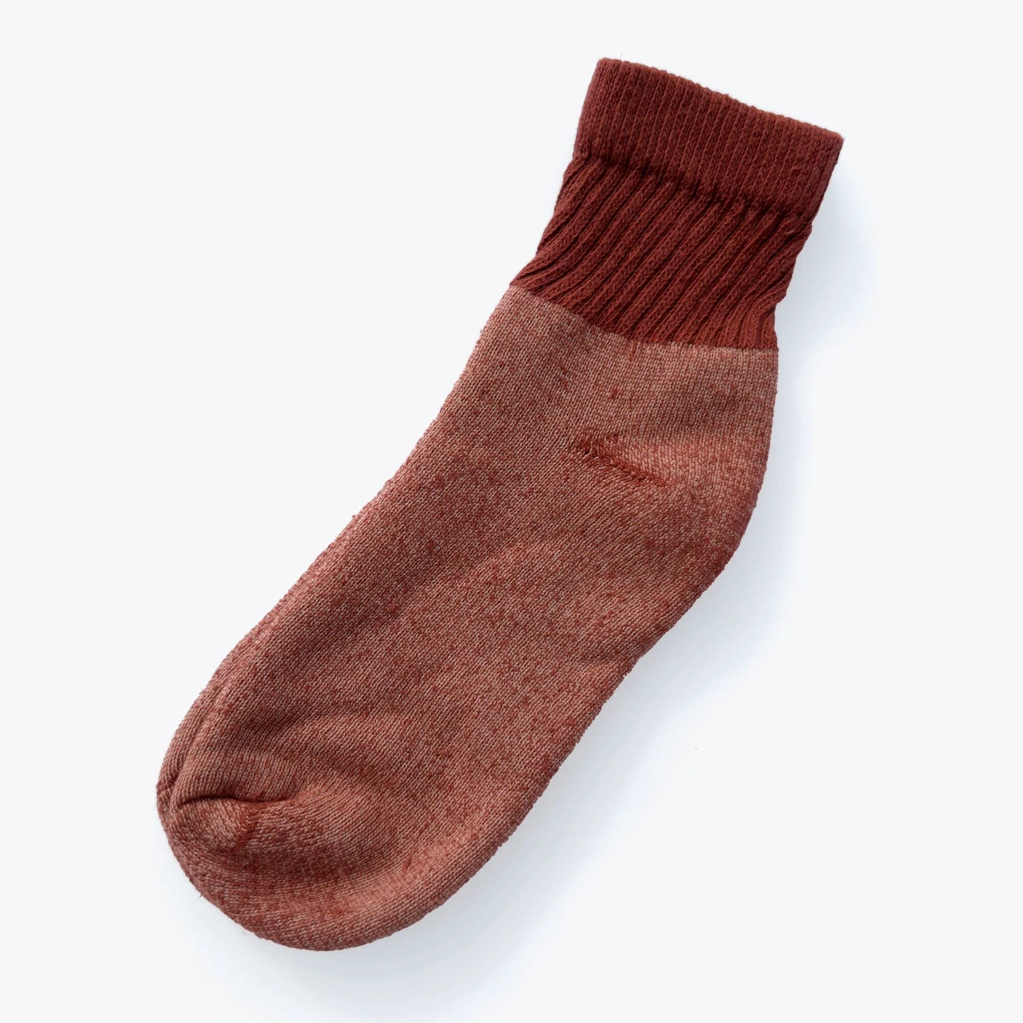 Pansy organic cotton short tube socks in Rust.