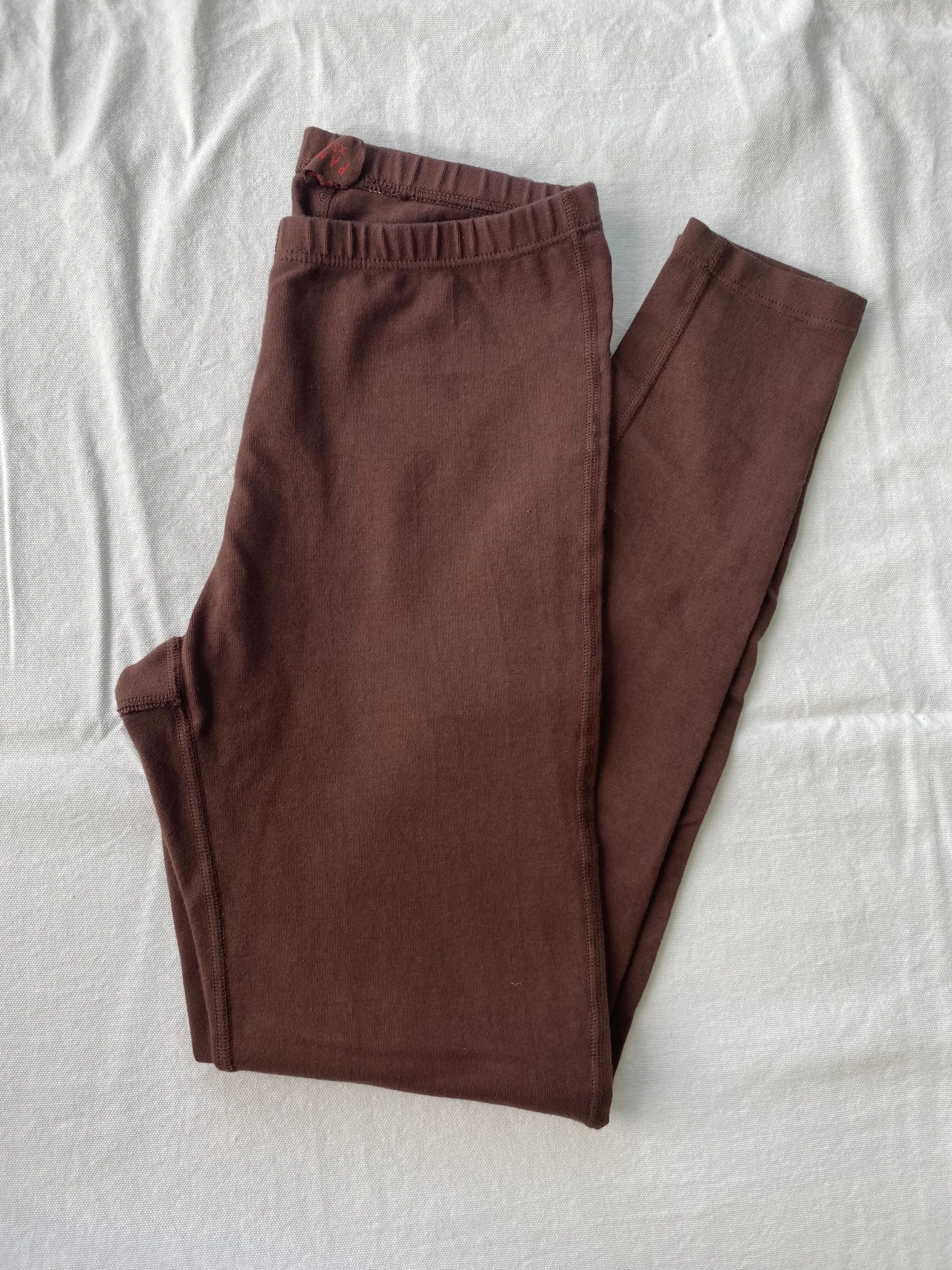 Pansy leggings organic cotton in Cocoa dark brown.