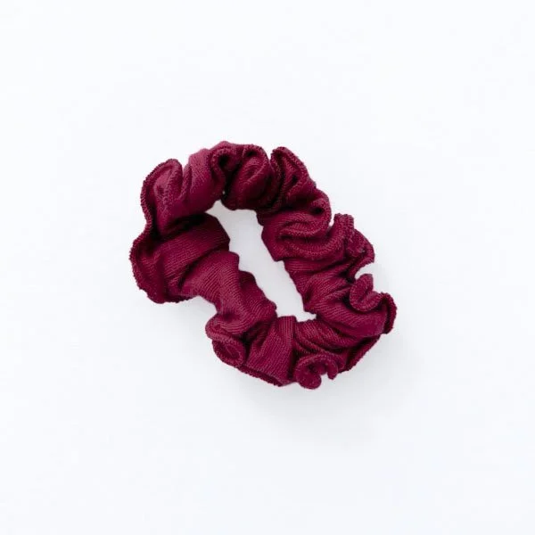 Pansy organic cotton scrunchies in Wine.