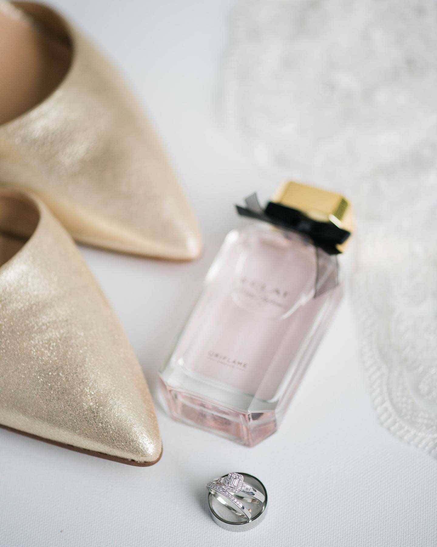Over the last few years, I&rsquo;ve become a lot more sensitive (or should I say &ldquo;scentsitive&rdquo; 😅) but I still love the look of beautiful perfume bottle styled from a wedding morning. I love seeing these style of photos, showcasing the st