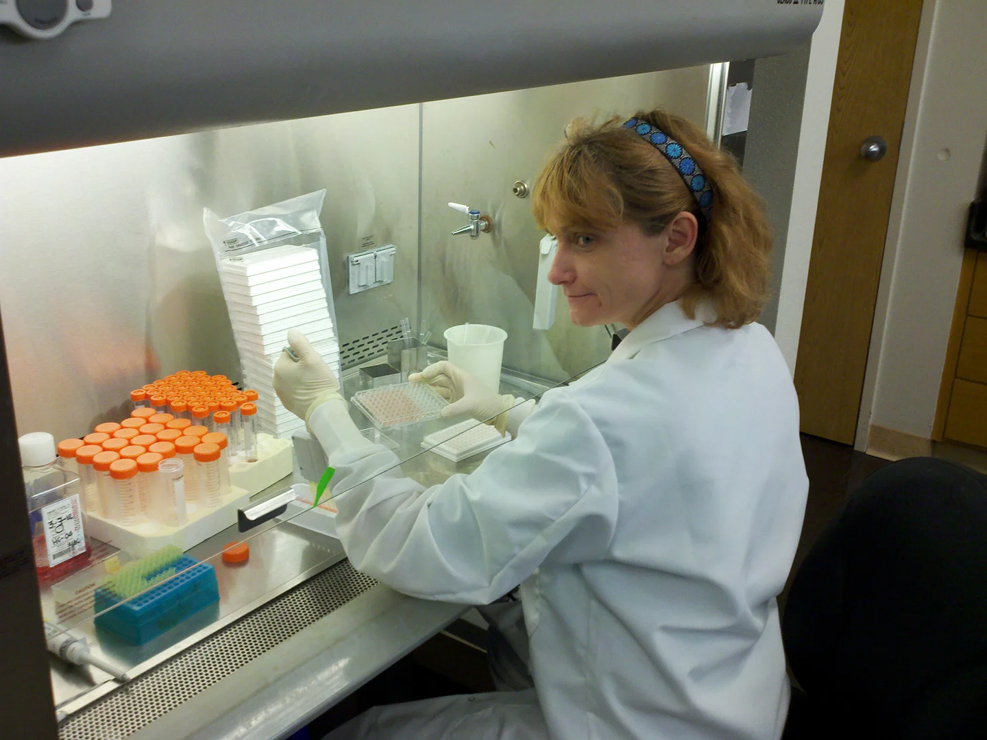 Dr Croyle is not afraid to get her hands dirty. ;-)