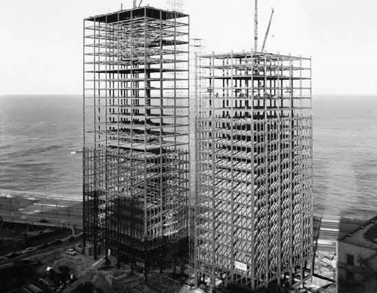 LUDWIG MIES VAN DER ROHE, 860 - 880 LAKESHORE DRIVE 1949