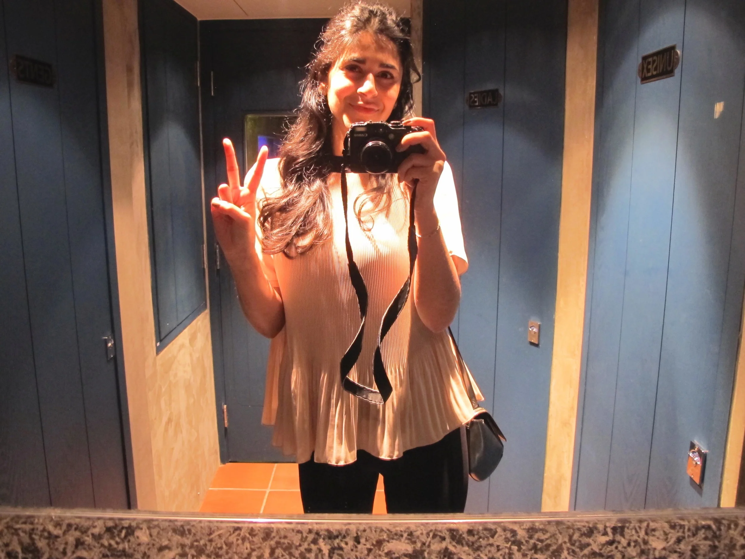 Hi it's me in the loo!