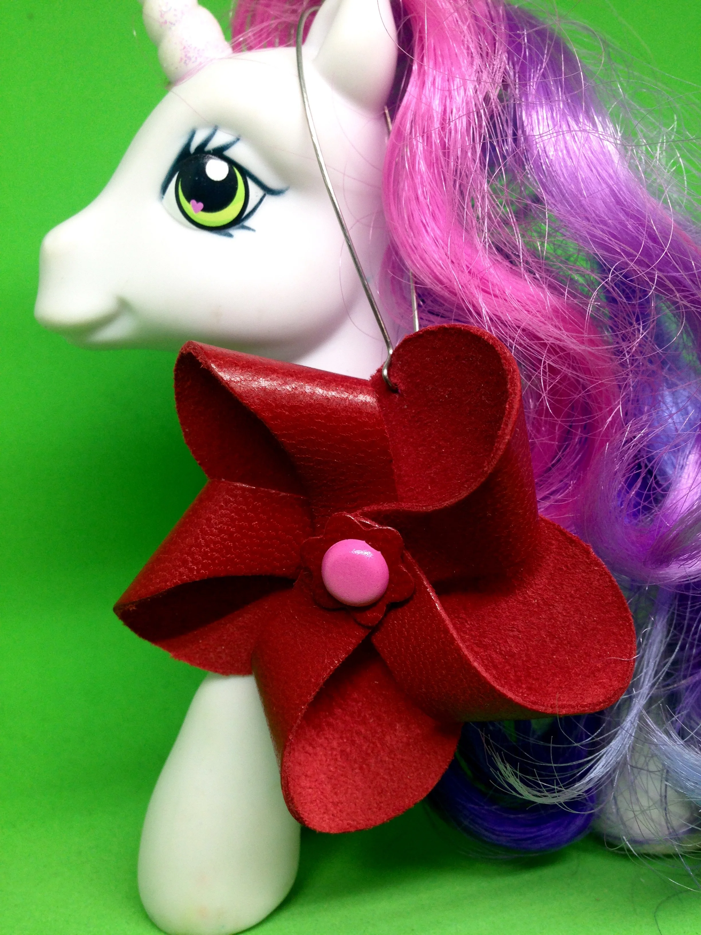 Red Pinwheel Flower earrings