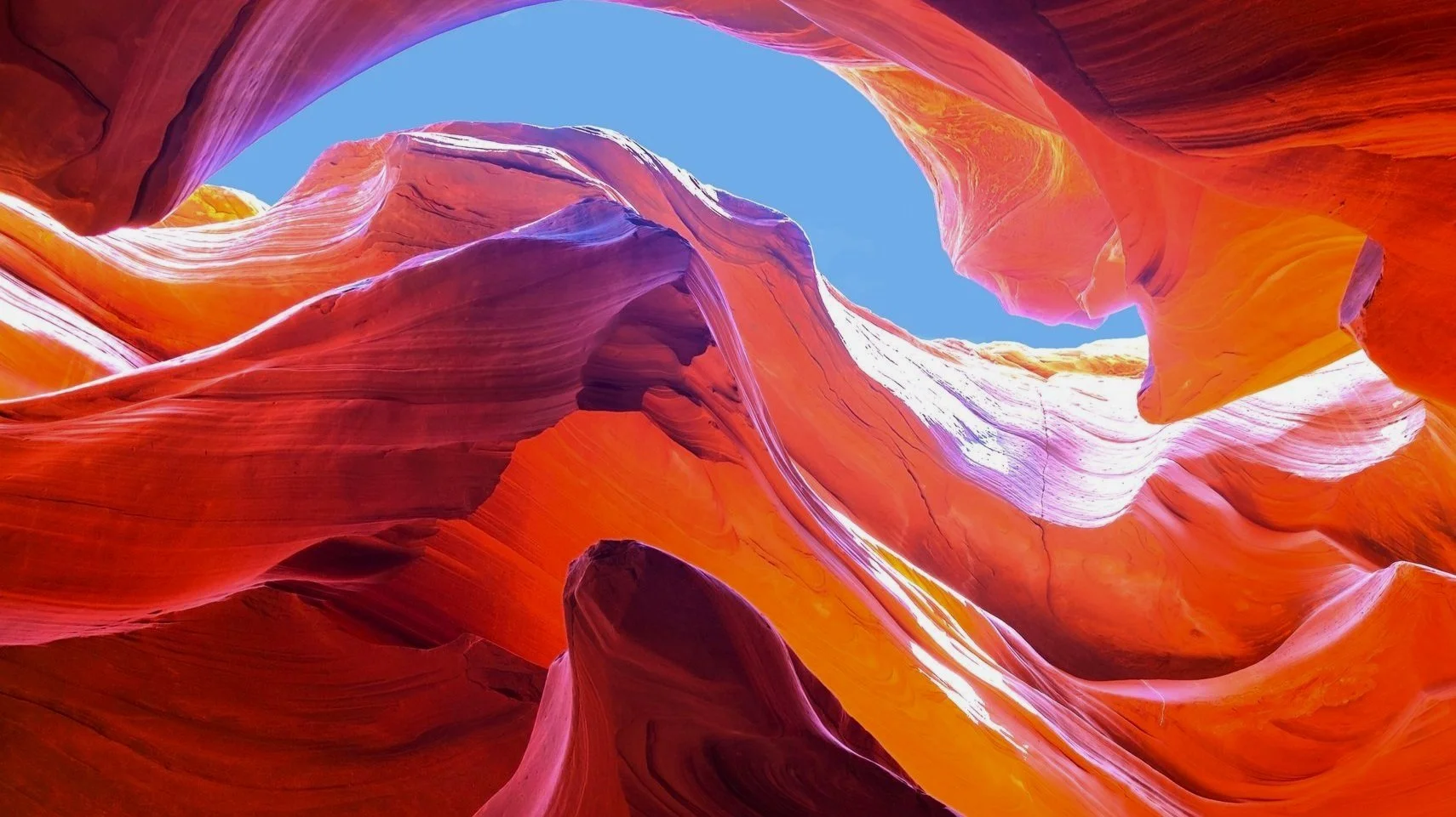 Antelope%2BCanyon_AdobeStock_99071798.jpg