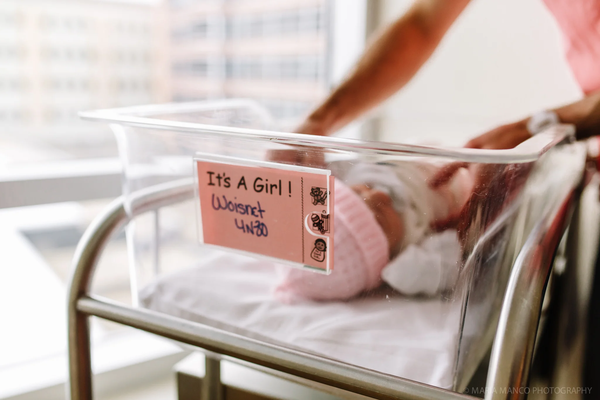 cleveland ohio newborn photographer photography hospital birth baby fairview