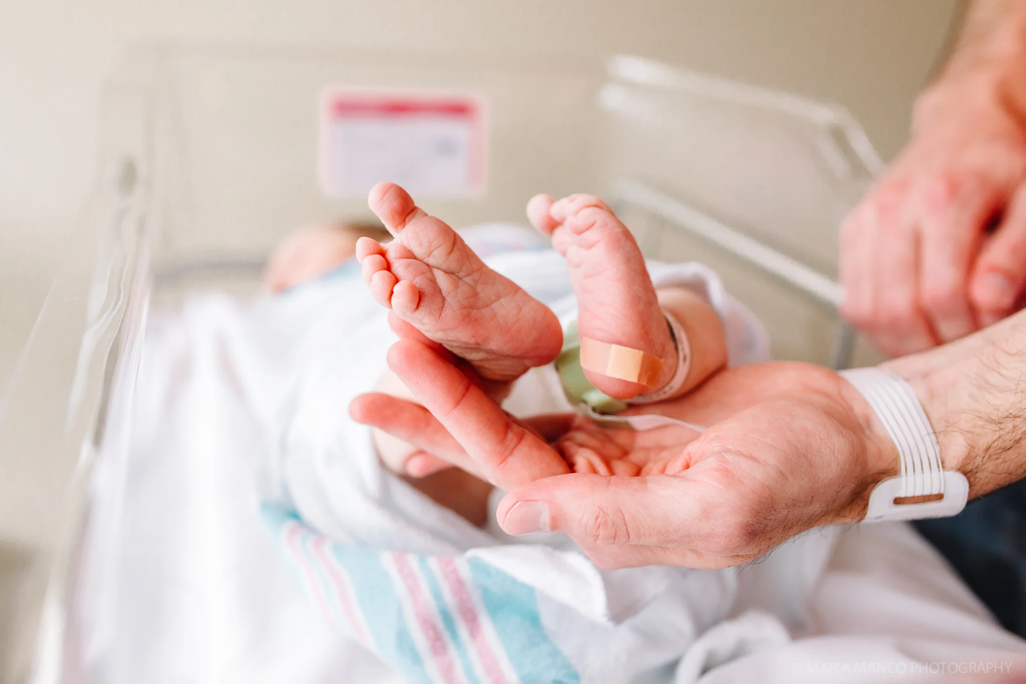 cleveland ohio newborn photographer photography hospital birth baby fairview fresh 48 21