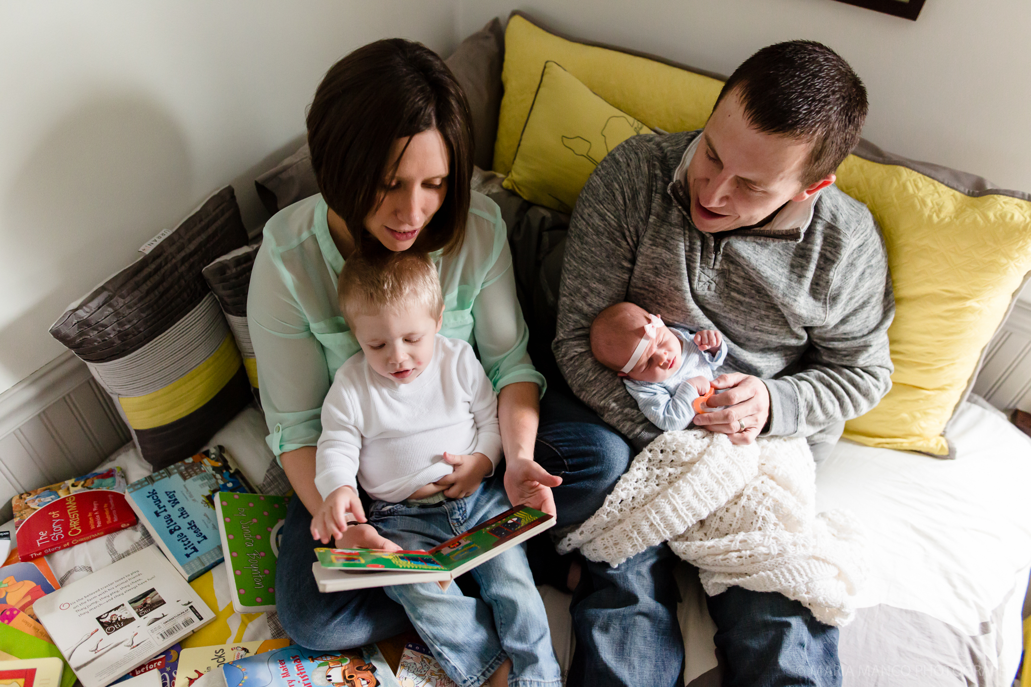 Lakewood Cleveland Ohio Family Chlidren Newborn Photographer Home Lifestyle Maria Manco Photography
