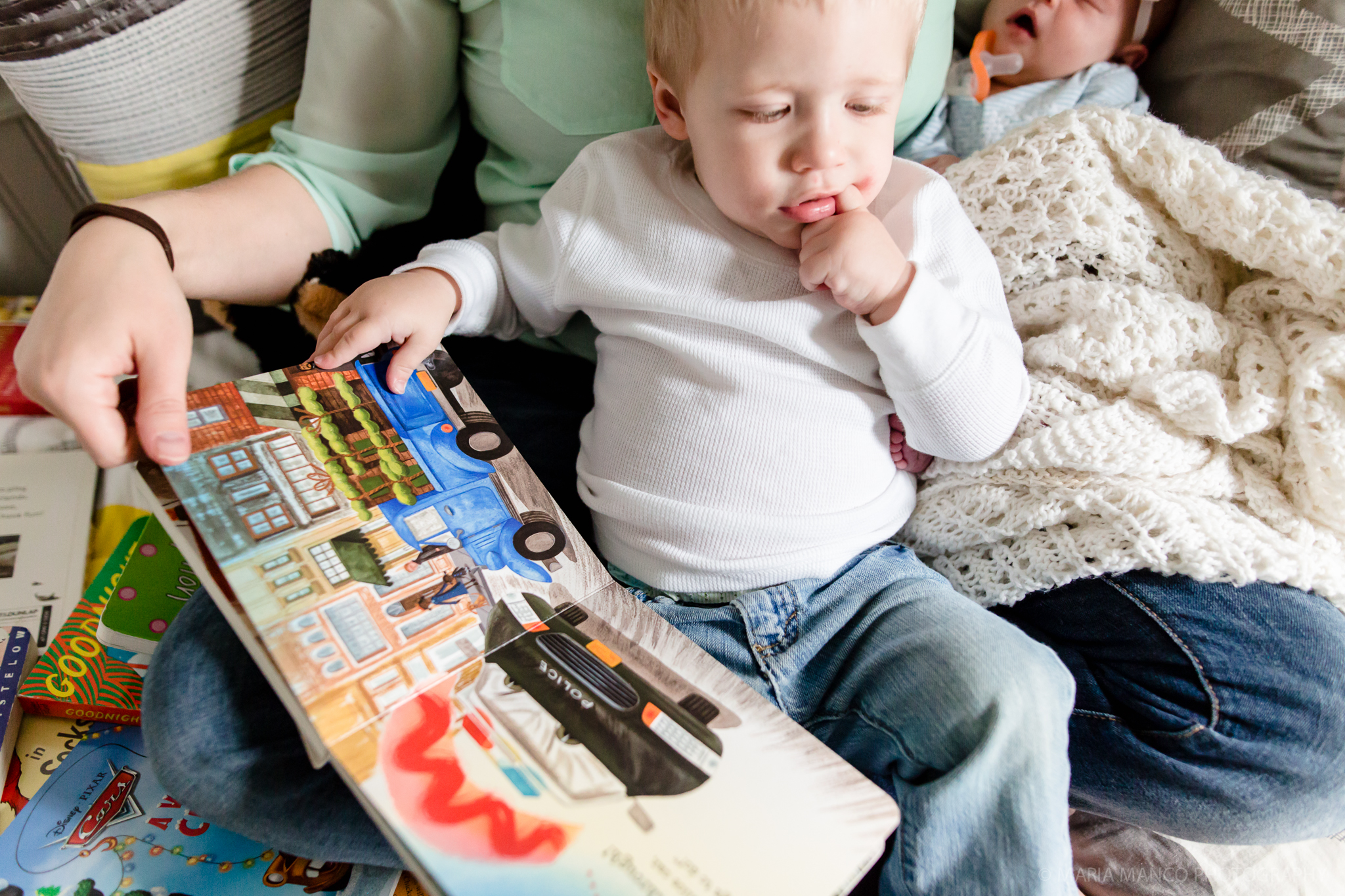 Lakewood Cleveland Ohio Family Chlidren Newborn Photographer Home Lifestyle Maria Manco Photography