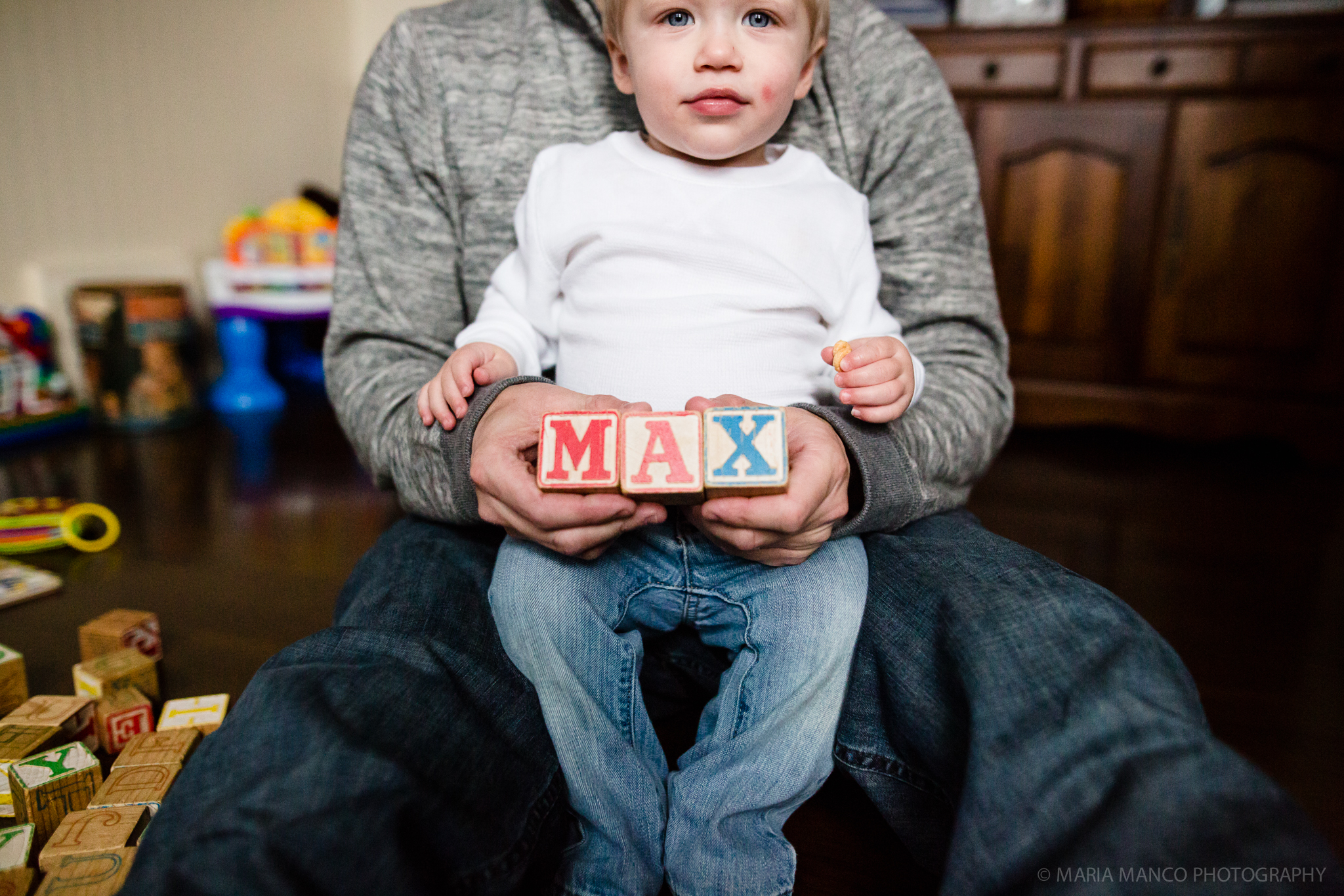 Lakewood Cleveland Ohio Family Chlidren Newborn Photographer Home Lifestyle Maria Manco Photography