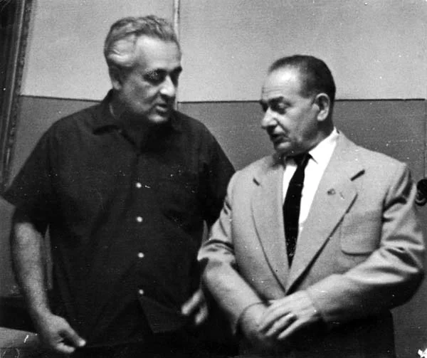 Алекса́ндр  Долуханя́н