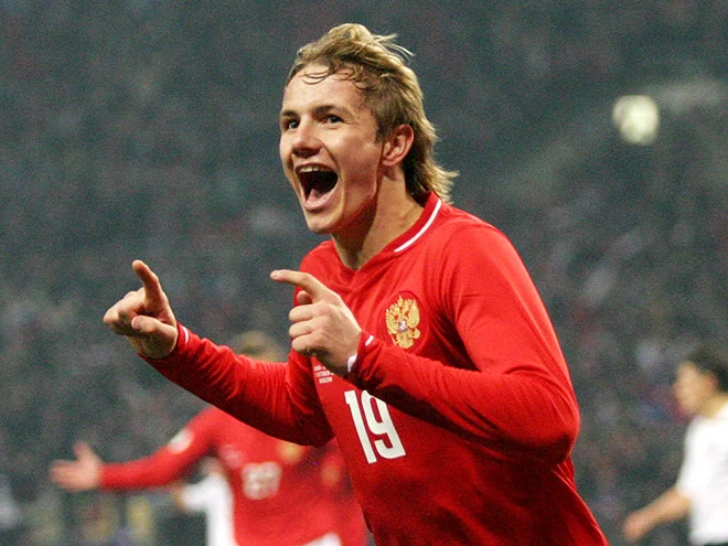 За "Тоттенхэм" Роман забил 42 гола.