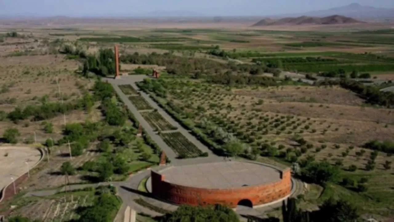 Memorial_Sardarapat._1968.jpg