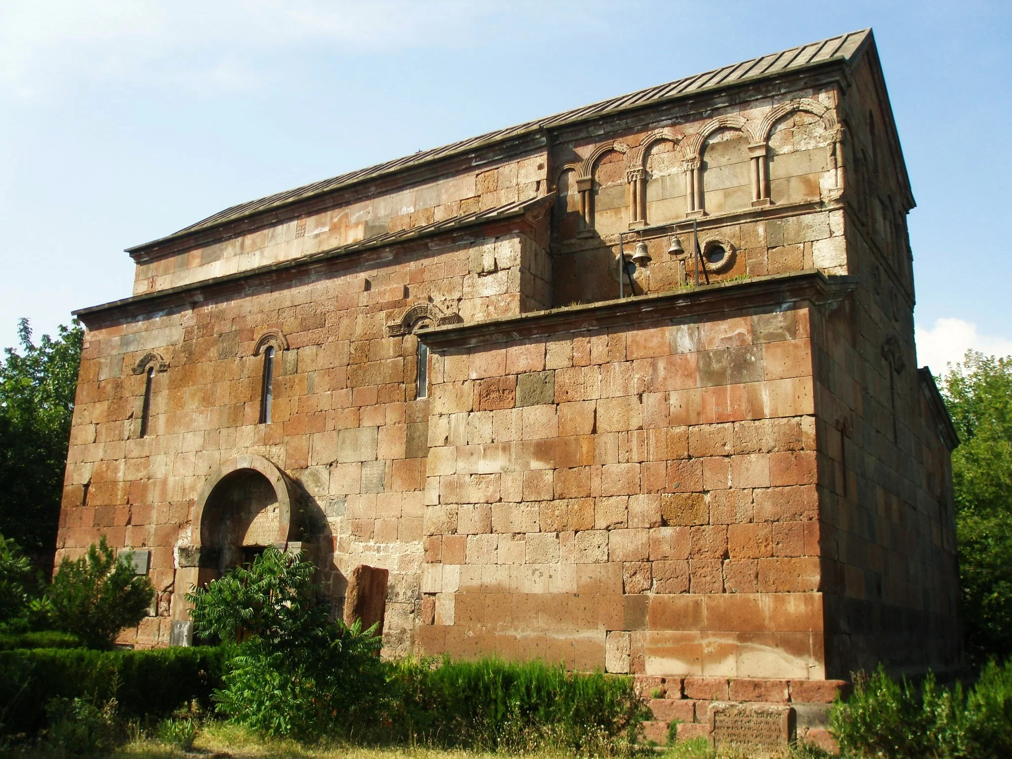 Byurakan_Saint_Hovhannes.JPG