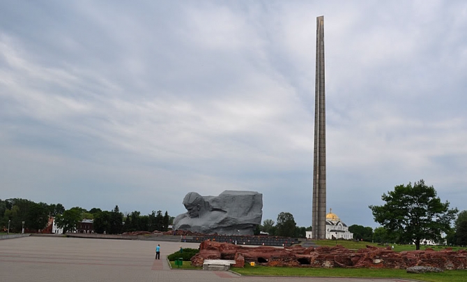  Сегодня «Брестская крепость-герой» – крупнейший на постсоветском пространстве памятник мужеству советского народа в годы Великой Отечественной войны. www. hero.bsu.b