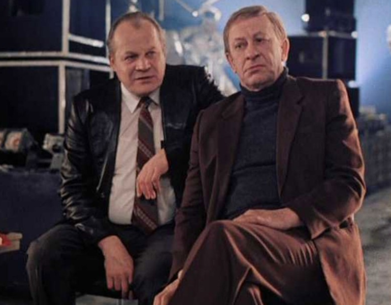 Евгений Евстигнеев в фильме Карена Шахназарова "Зимний вечер в Гаграх"