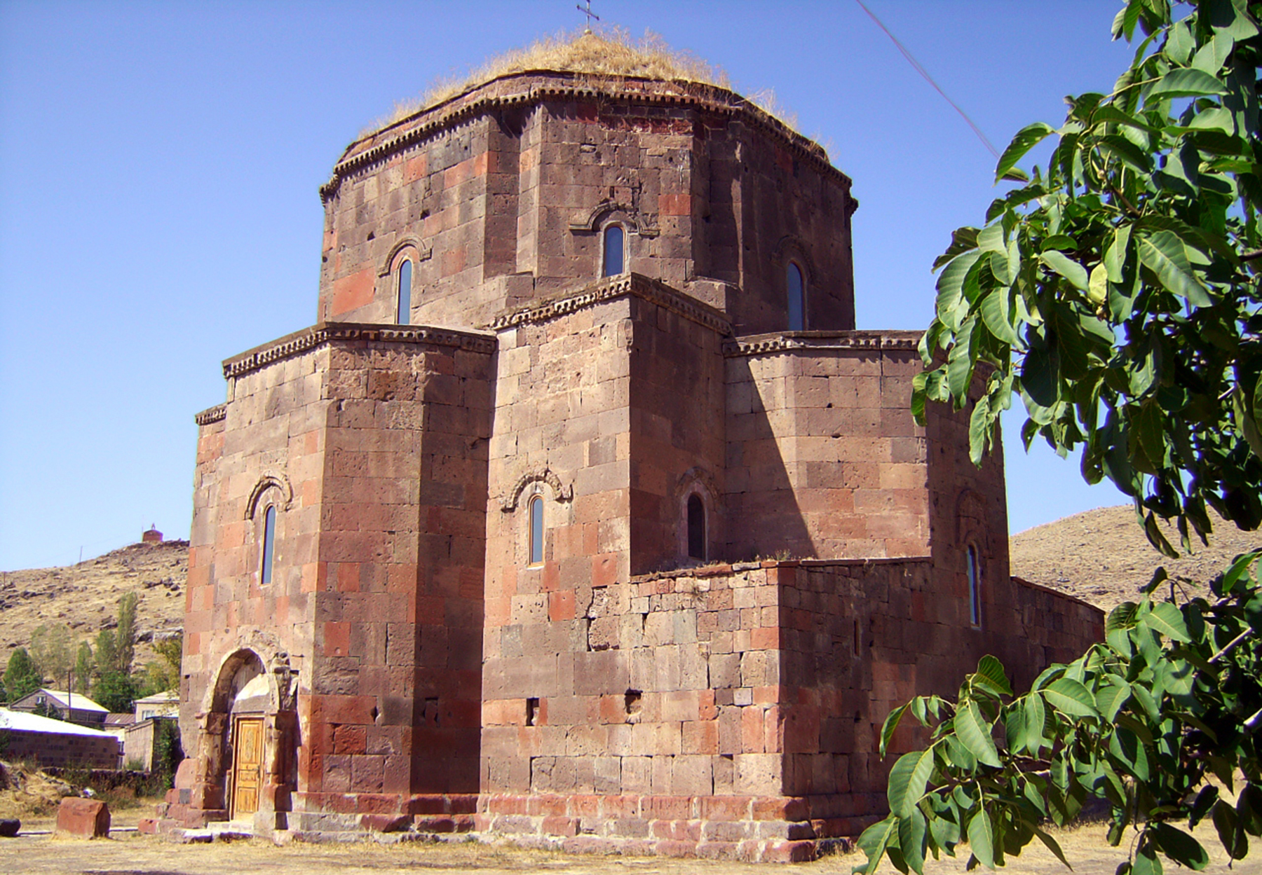 Храм св. Иоанна Крестителя в Мастаре