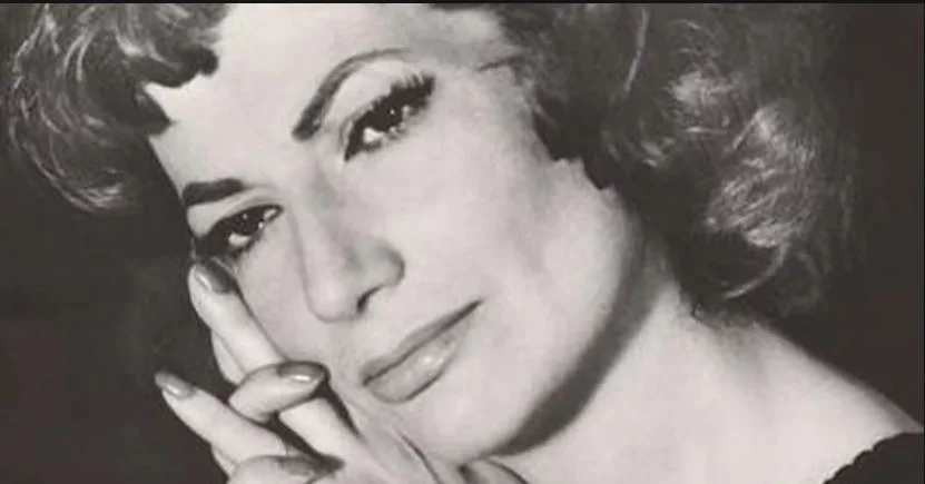 Фотогалерея в день рождения "армянской розы" Франции Рози Варт