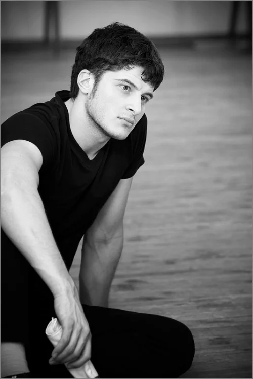 армен арушанян актер биография. %D0%90%D0%A0%D0%9C%D0%95%D0%9D+6. армен арушанян актер биография фото. армен арушанян актер биография-%D0%90%D0%A0%D0%9C%D0%95%D0%9D+6. картинка армен арушанян актер биография. картинка %D0%90%D0%A0%D0%9C%D0%95%D0%9D+6. Армен Арушанян окончил Школу-студию МХАТ (курс Игоря Золотовицкого) в 2010 году и был принят в Московский Художественный театр имени А. П. Чехова. Одна из первых и ярких ролей Армена была в спектакле по неоконченному роману Виктора Астафьева "Прокляты и убиты". Это жесткое, трагическое, правдивое повествования великого русского писателя в свое в 1990-е годы стало одним из самых конфликтных. Многие ветераны Великой Отечественной не приняли эту "окопную" правду писателя. армен арушанян актер биография. %D0%90%D0%A0%D0%9C%D0%95%D0%9D+6. армен арушанян актер биография фото. армен арушанян актер биография-%D0%90%D0%A0%D0%9C%D0%95%D0%9D+6. картинка армен арушанян актер биография. картинка %D0%90%D0%A0%D0%9C%D0%95%D0%9D+6. Армен Арушанян окончил Школу-студию МХАТ (курс Игоря Золотовицкого) в 2010 году и был принят в Московский Художественный театр имени А. П. Чехова. Одна из первых и ярких ролей Армена была в спектакле по неоконченному роману Виктора Астафьева "Прокляты и убиты". Это жесткое, трагическое, правдивое повествования великого русского писателя в свое в 1990-е годы стало одним из самых конфликтных. Многие ветераны Великой Отечественной не приняли эту "окопную" правду писателя.