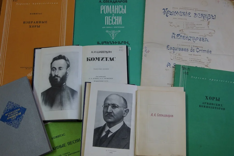 7-летняя Лида Ступакова-Конева играет "Колыбельную" Александра Спендиарова
