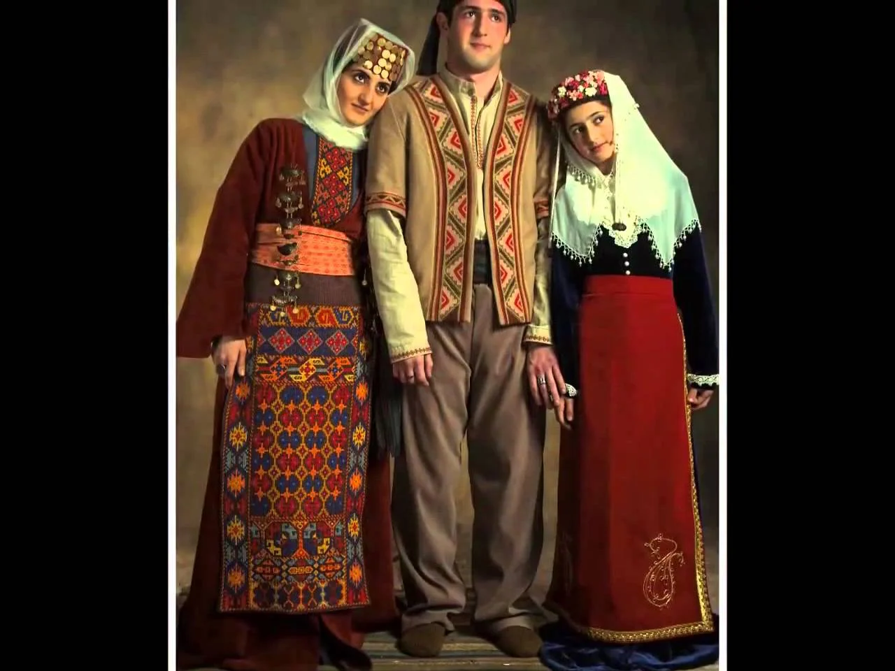 Народные костюмы армении фото
