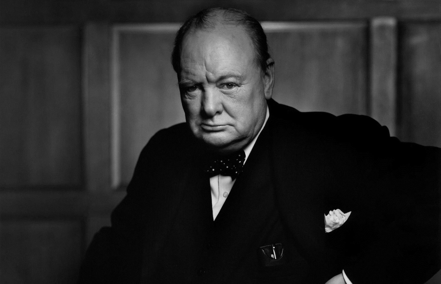 Юсуф Карш: "Портрет Уинстона Черчилля изменил мою жизнь" .