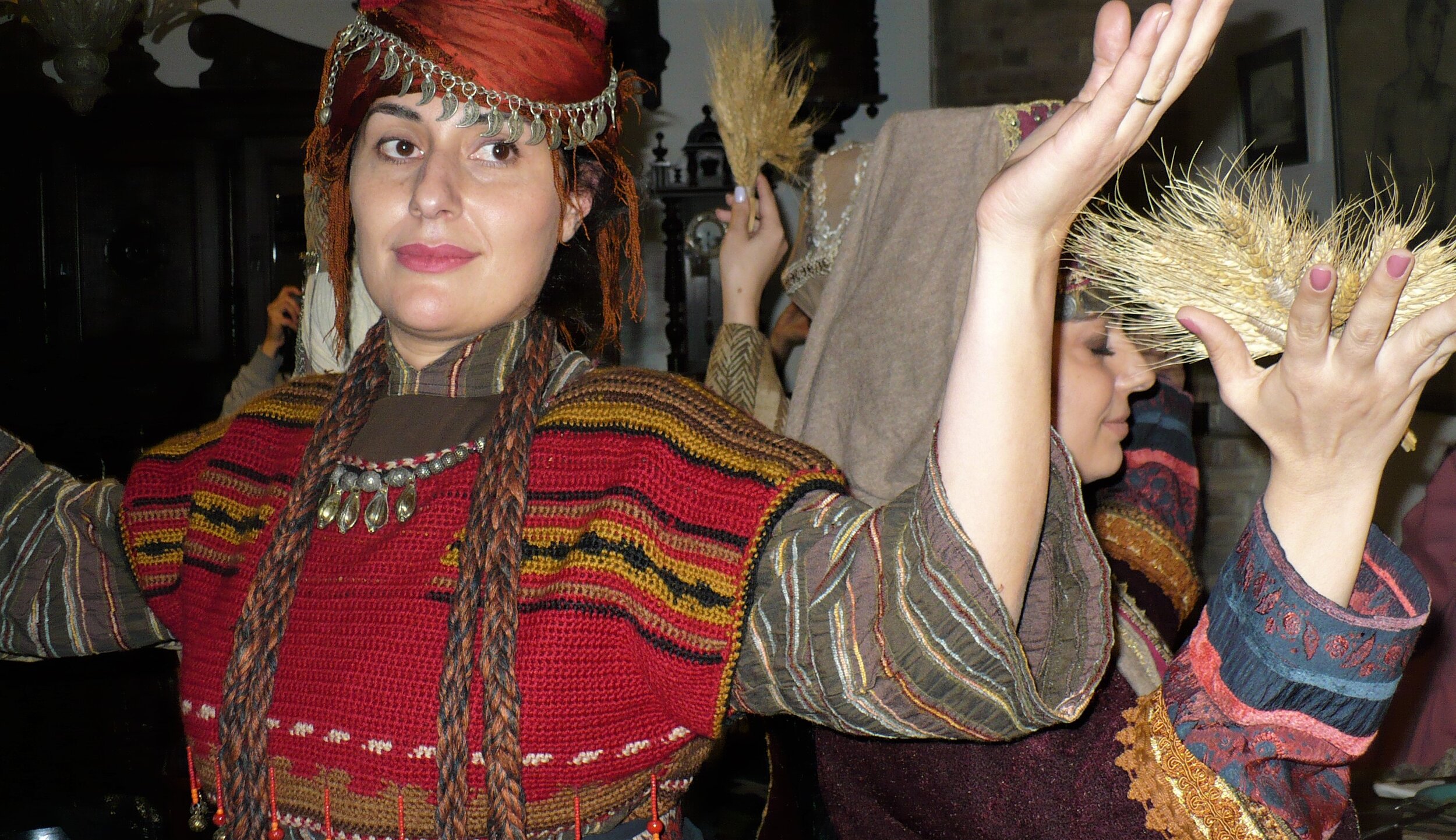 На показе таразов Тайна армянской женщины.jpg