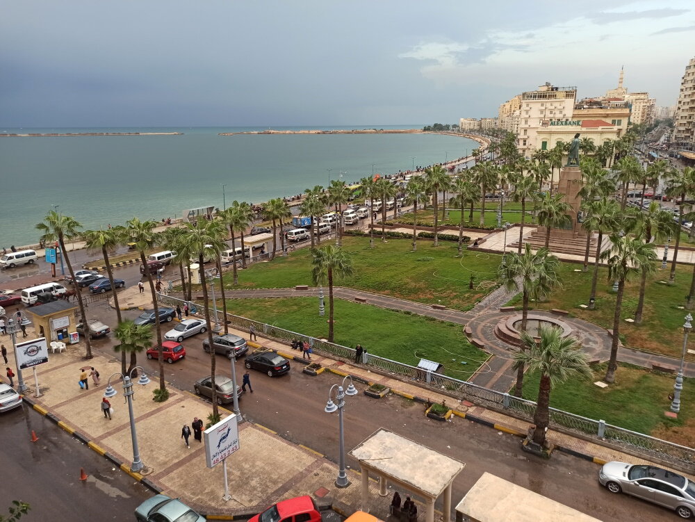 Embankment of Alexandria. Photo: Antioport