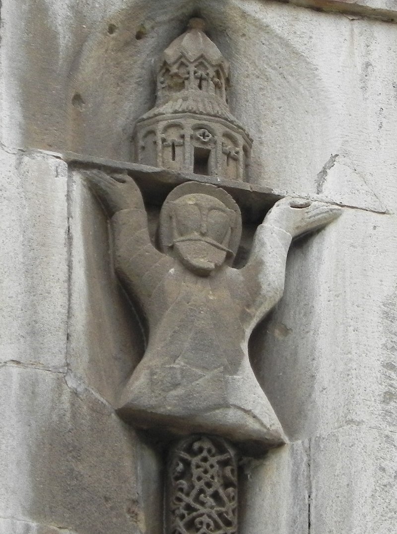 Скульптура Гасан Джалал Дола (1214-1261) на церкви Гандзасар. Фото: wikimedia.org
