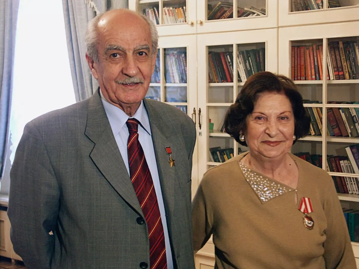 Памятник Геворку Вартаняну установили в Москве