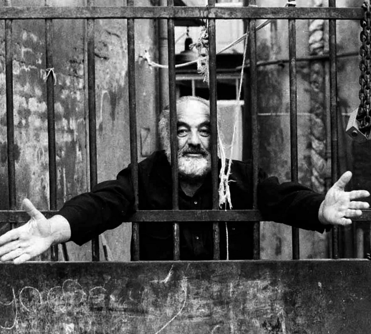 «Самое страшное — прозевать прекрасное»: ко дню рождения Сергея Параджанова