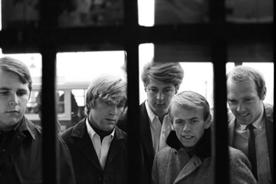 The Beach Boys, Avenue des Champs-Élysées, 1964.jpg