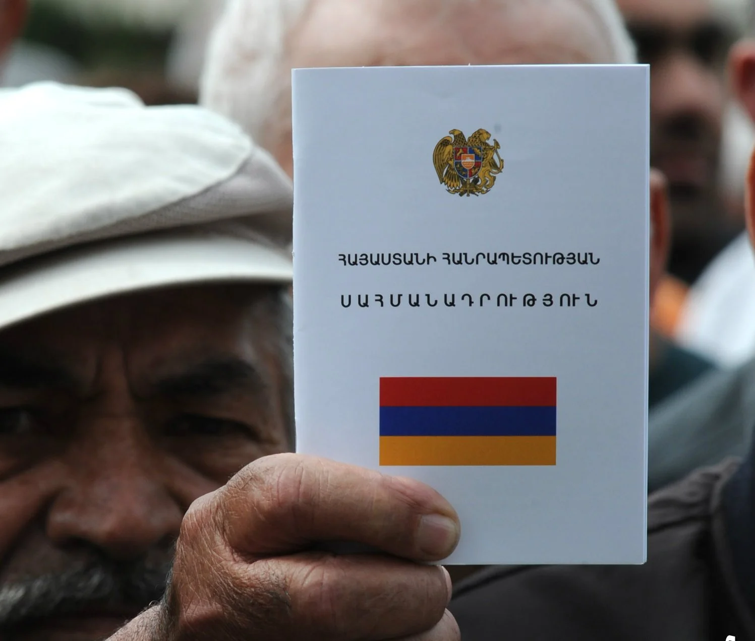 От «Западни честолюбия» до новой Конституции: как Армения искала форму государства
