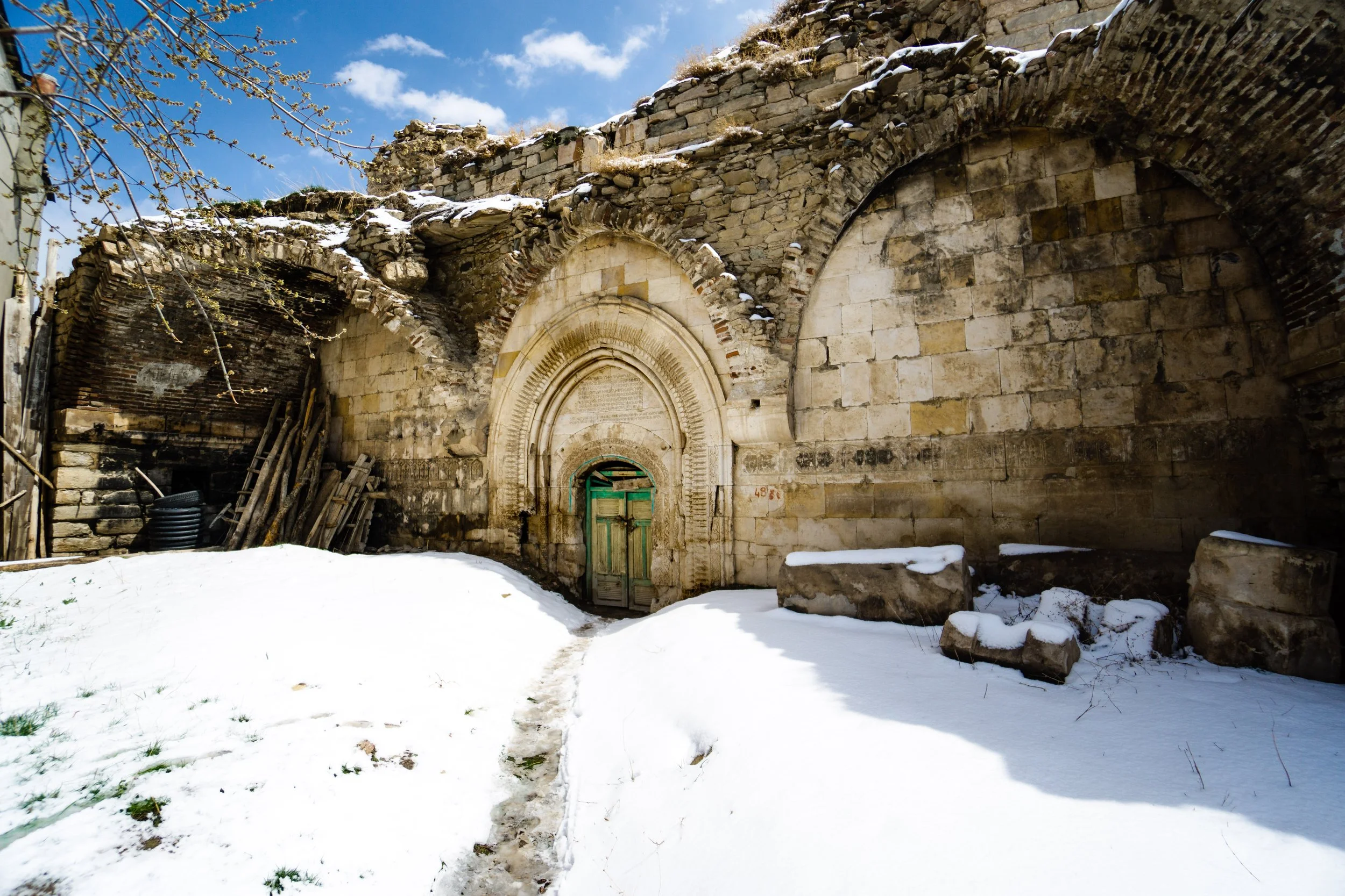 Van-Castle-Yedi-Kilise-06677.jpg