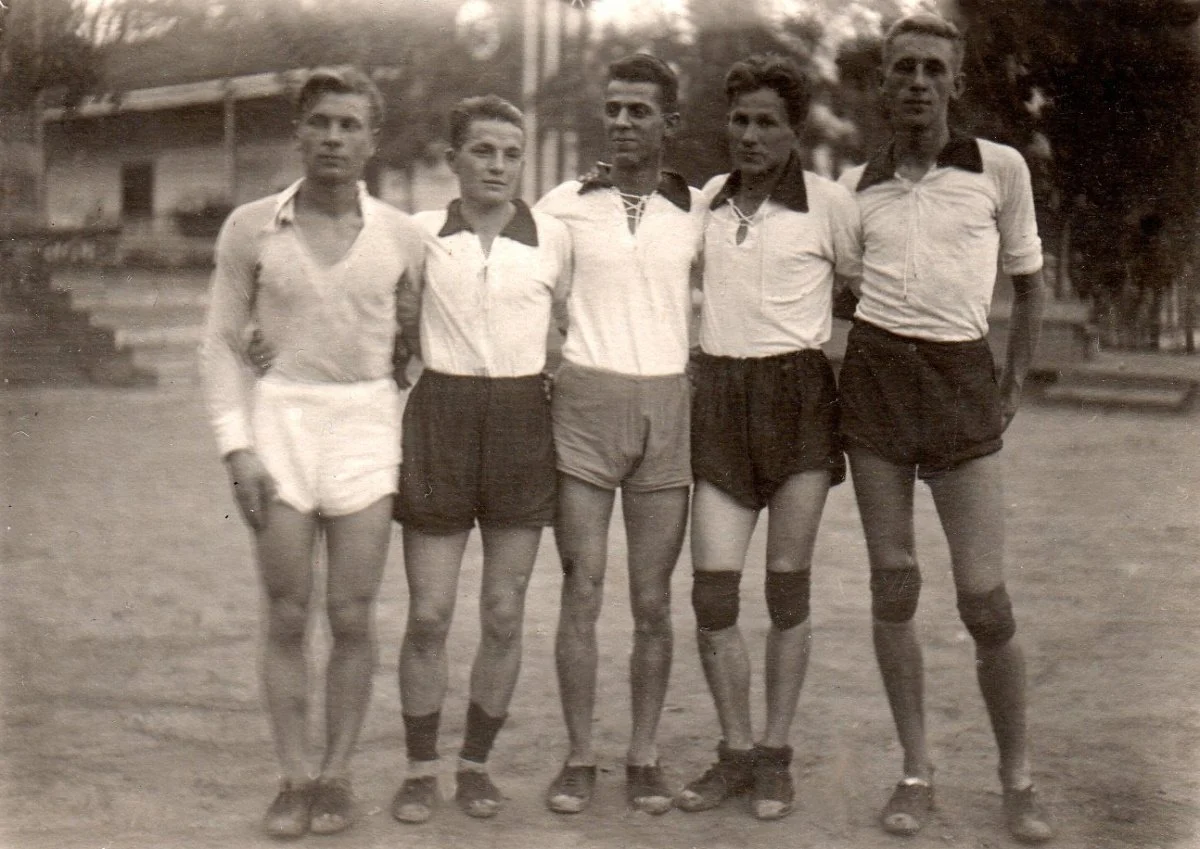 3. МИСИ. Баскетбольная команда. 30.09.1934 г..jpg