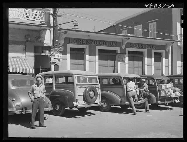 plaza- arecibo - 1942.jpg