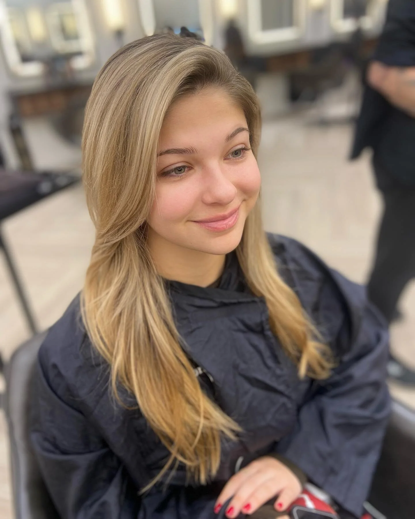 Rooty blonde highlights for winter ❄️