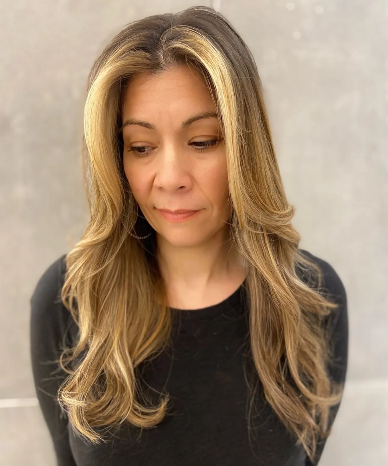 Brightened up the color 💛 and added face framing layers and fresh trimmed ends for @risamoramoreno