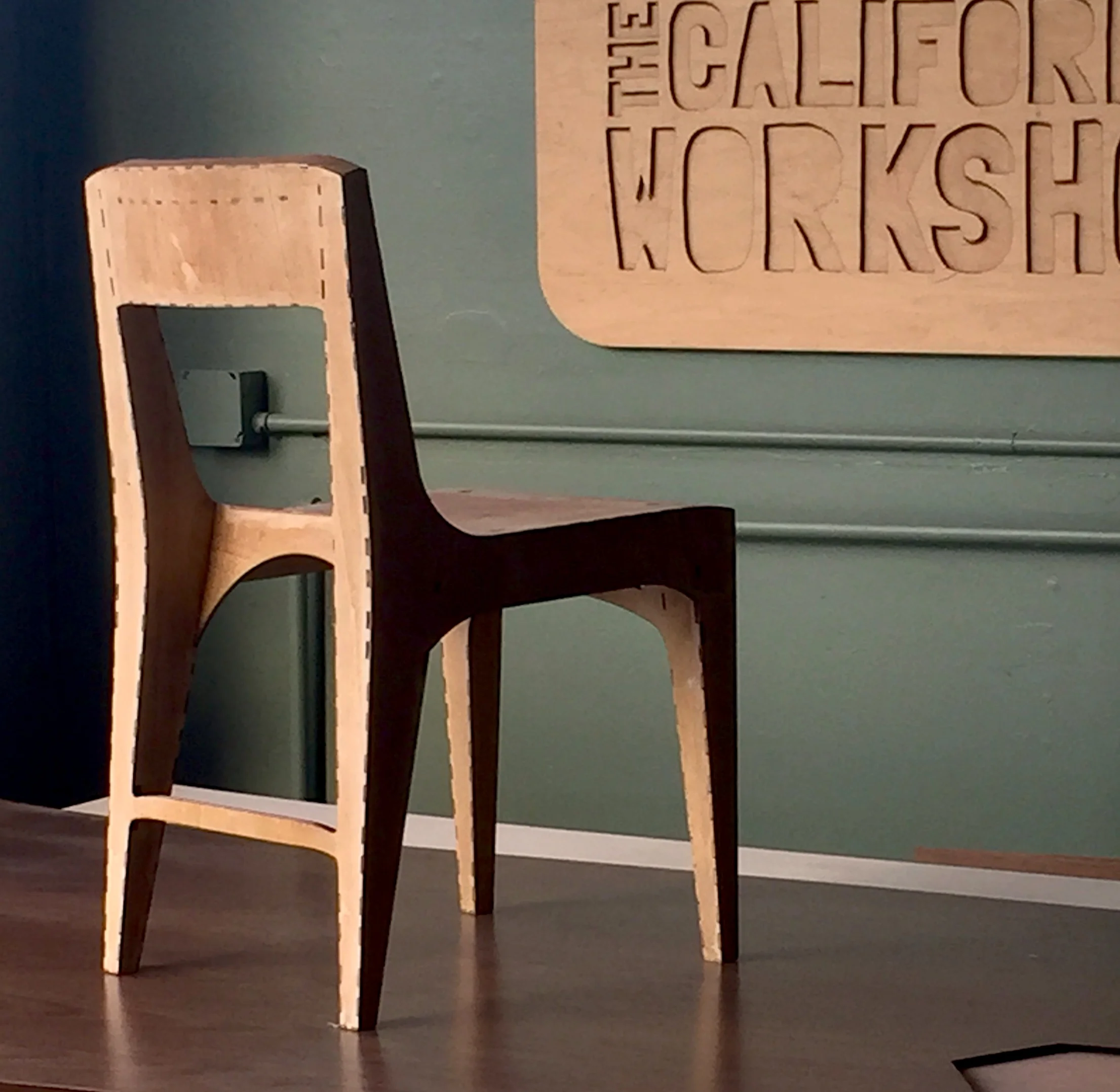 The 9611-010C Chair is completeley hollow. 1.27Kg