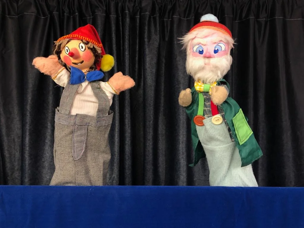 STORY TIME - "Pinocchio and The Three Coins" by Repertorio Español