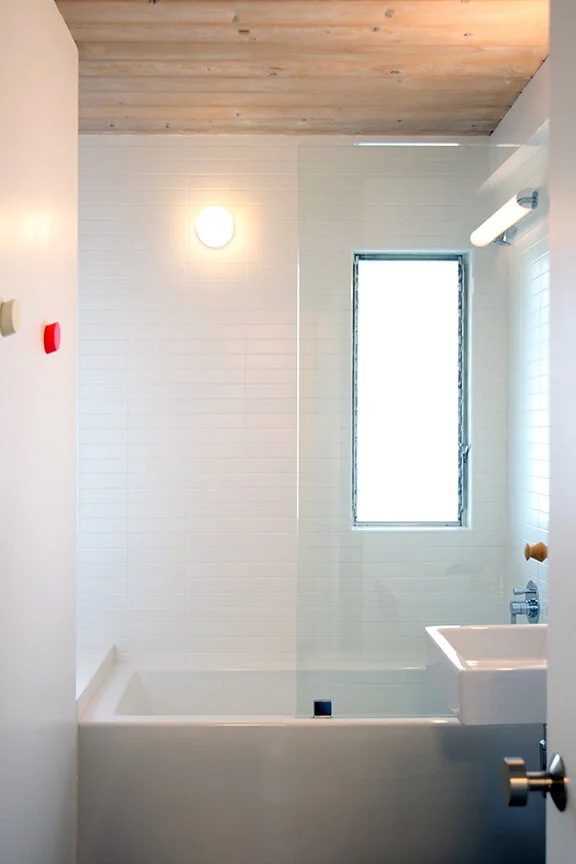 GUEST BATH.jpg