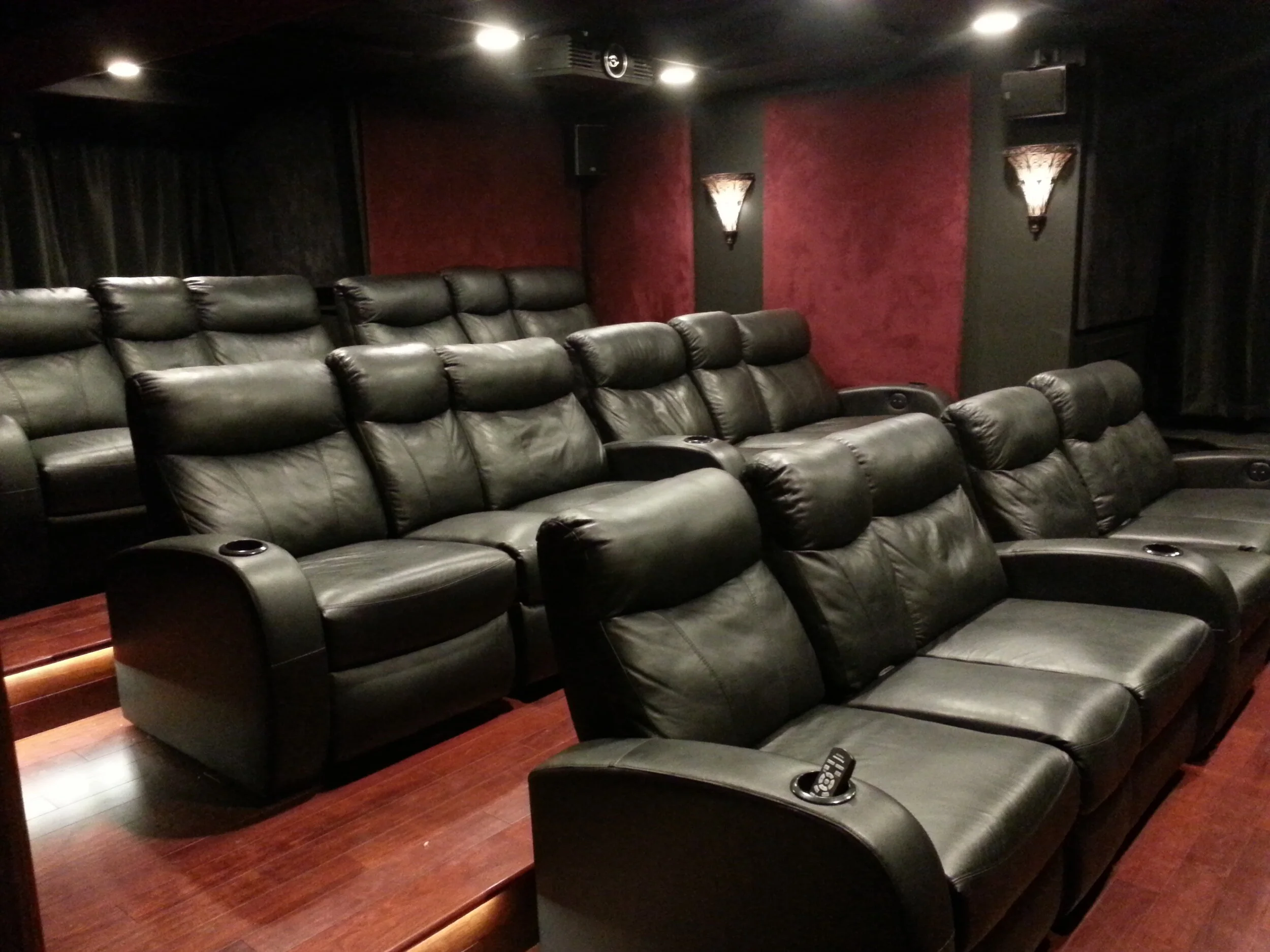 Theater 1.jpg