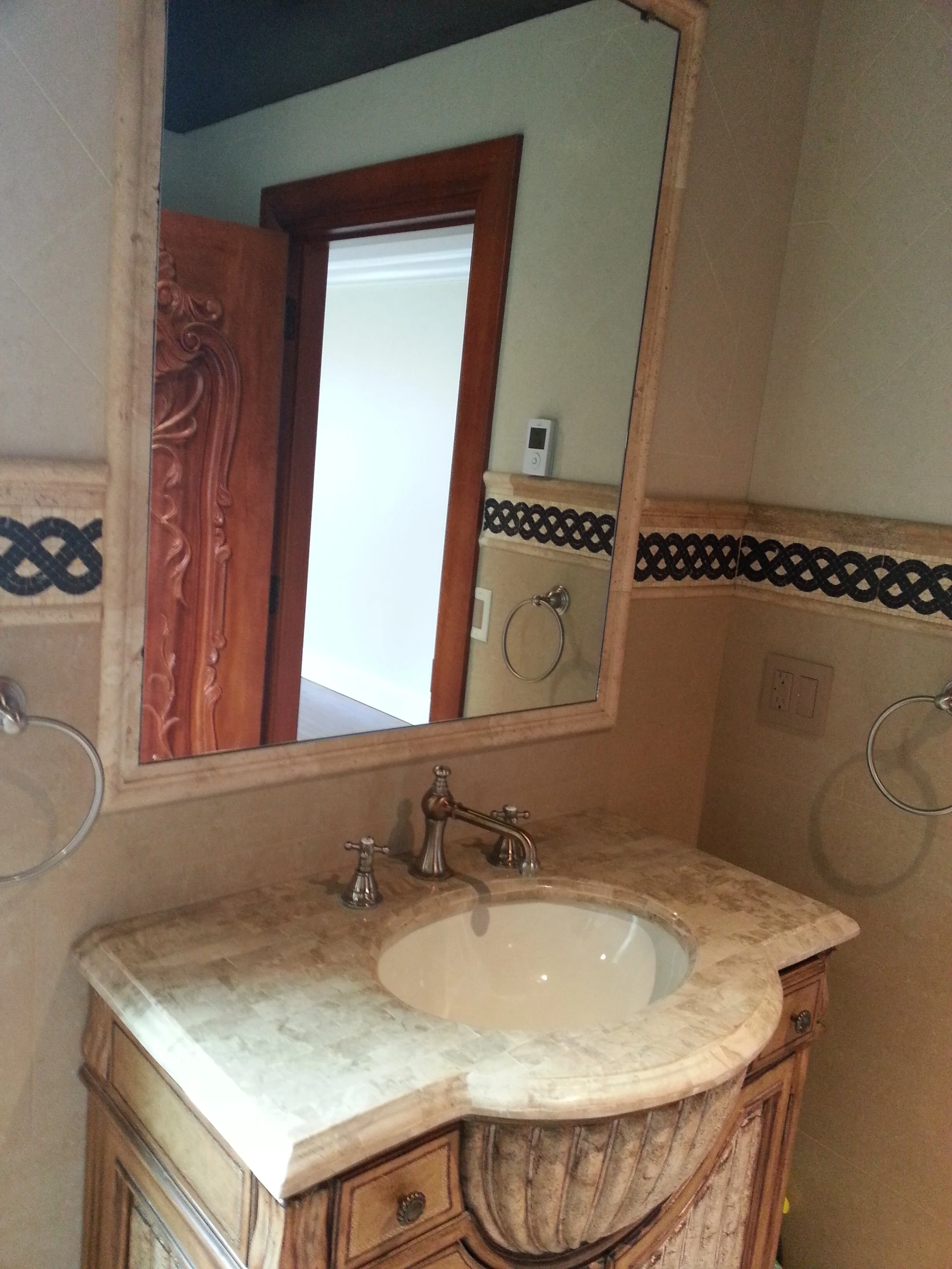 Upstairs Bath 2.jpg