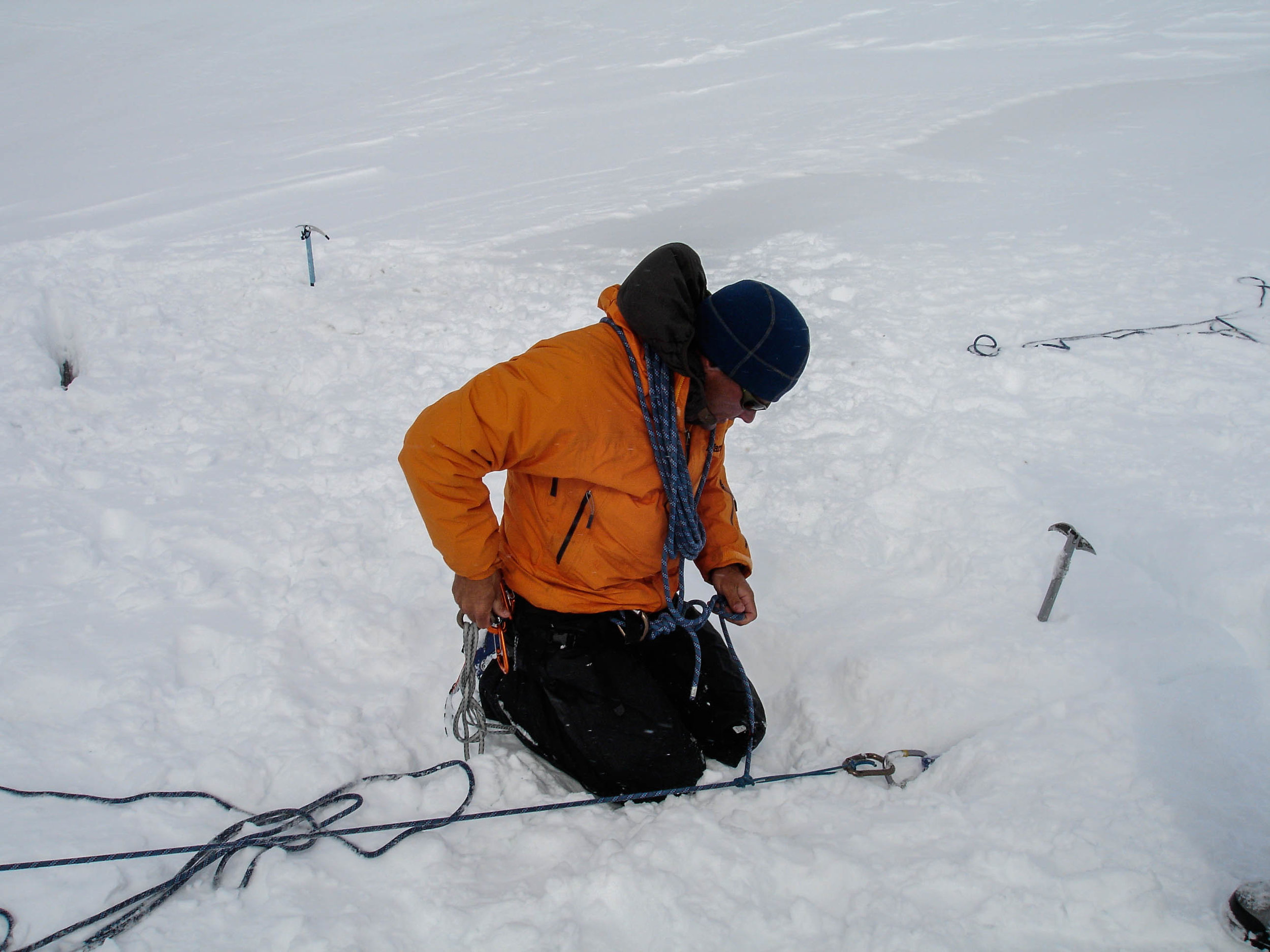 Creavsse rescue on skis practice
